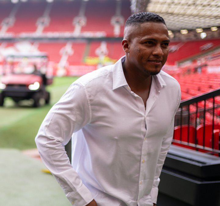 Antonio Valencia volverá a jugar con leyendas del Manchester United